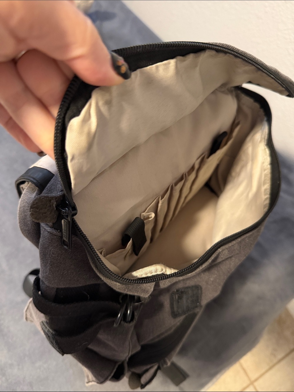 Stylish Gray Canvas Camera  Backpack - Picture 9 of 11